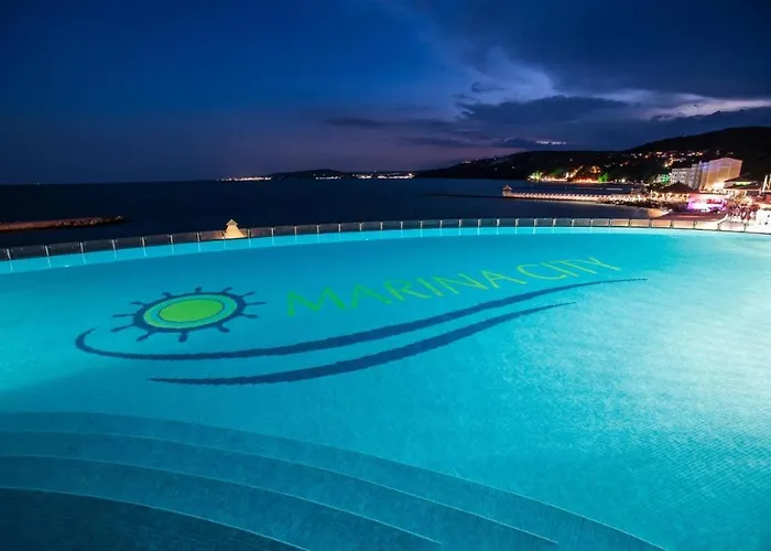 Marina Sea View Apartment